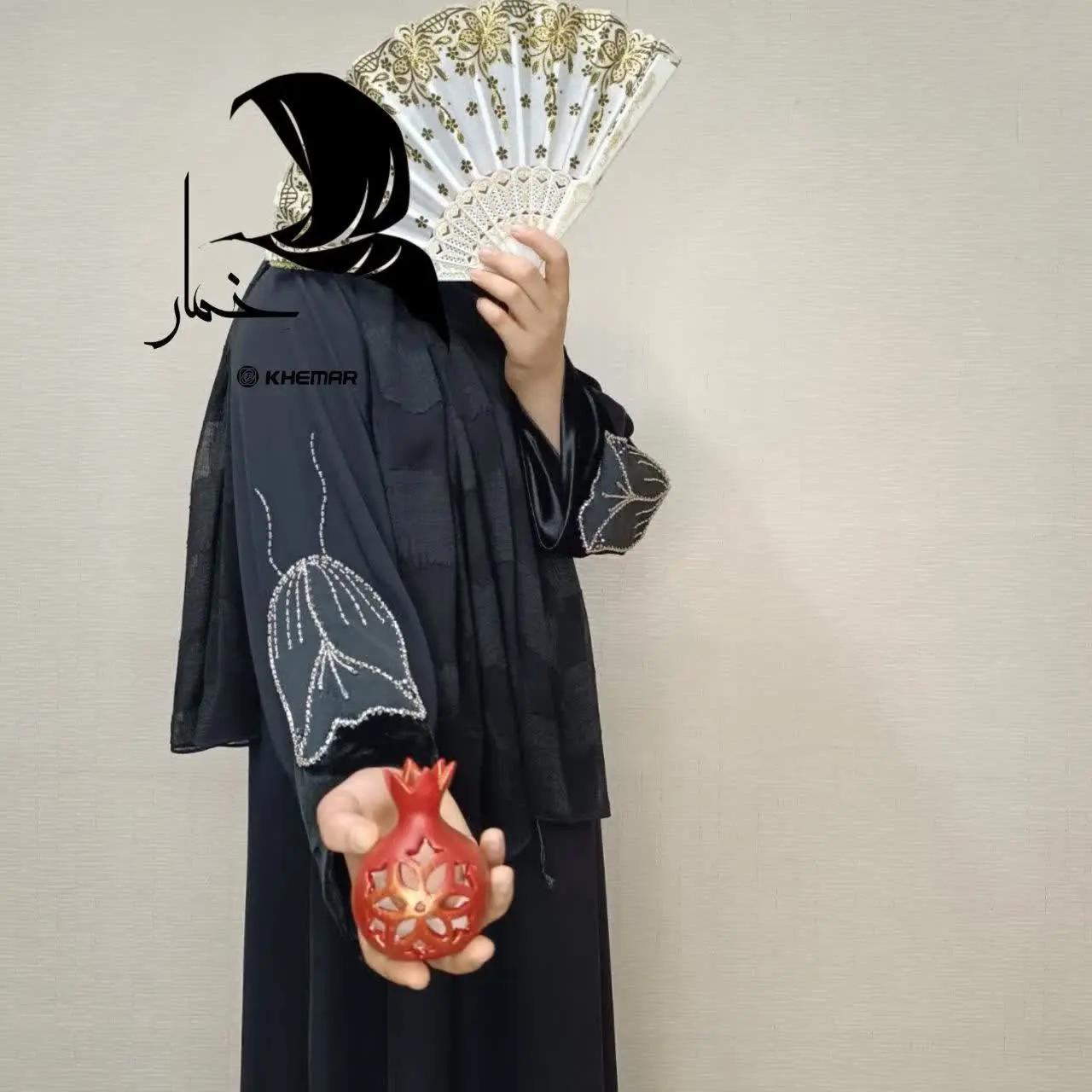 🌟 جواهری در دستان شما! 🌟
