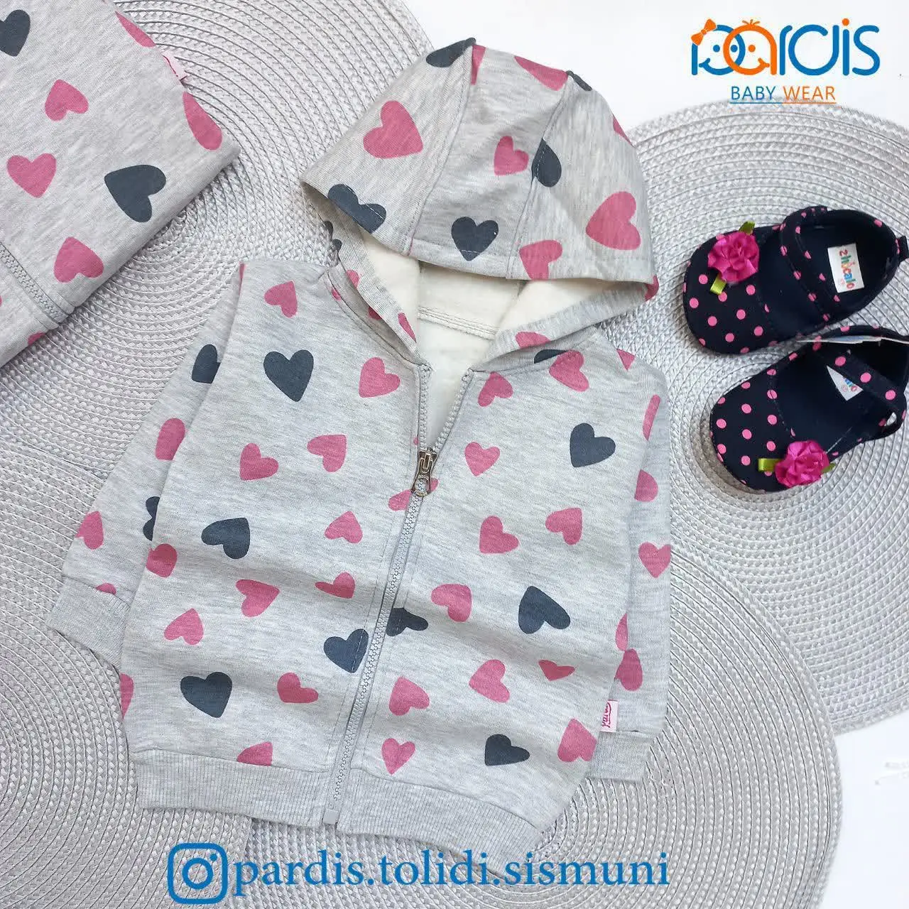 سوییشرت با طرح دخترونه قلبی💕