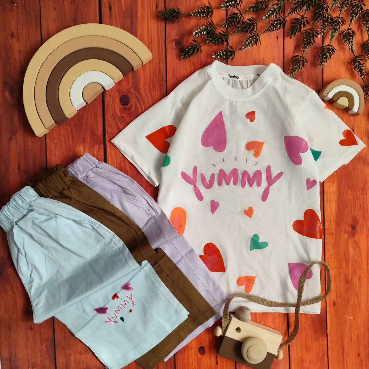 😍ست تیشرت وشلوارک دخترانه قلب یامی، جنس تیشرت پنبه، جنس شلوارک کتان کاغذی باکیفیت عاااالی 🤌 
