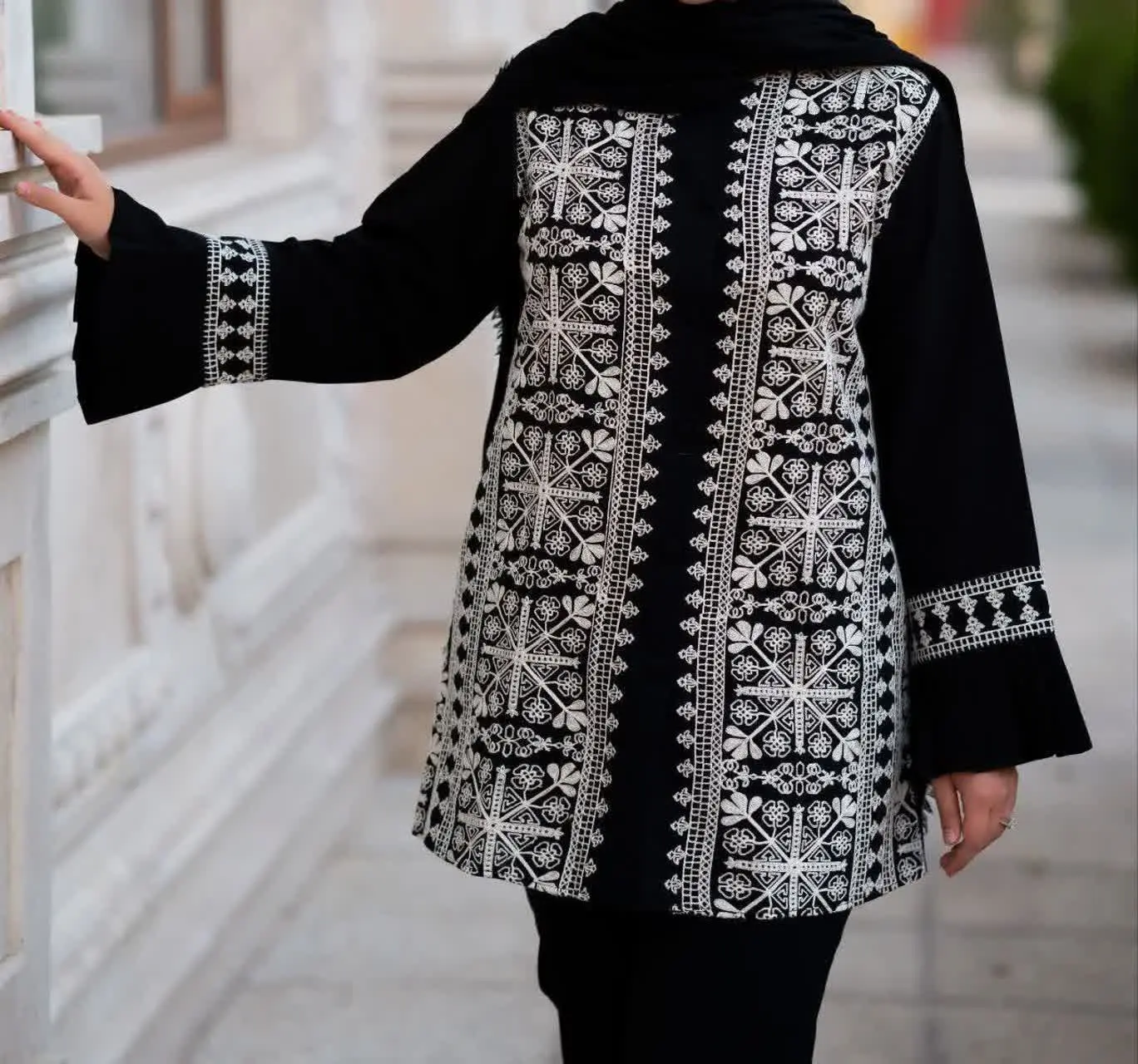 مانتو کتی مجلسی سوزن دوزی 🥰