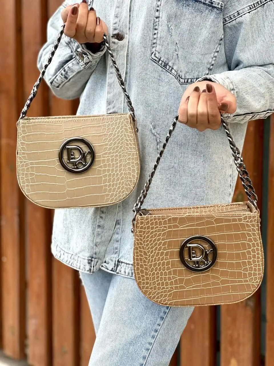 این کیف رو با هر مانتویی خواستی میتونی ست کنی🌸
