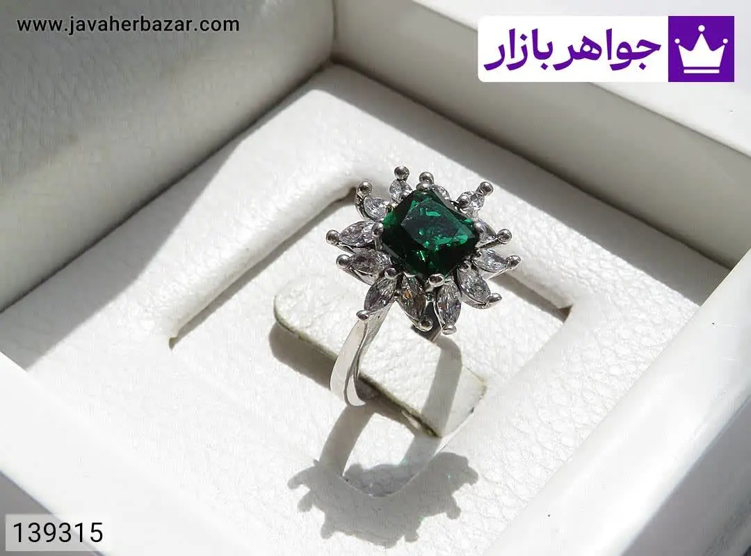 انگشتر نقره زمرد سنتاتیک زنانه - کد ۱۳۹۳۱۵
