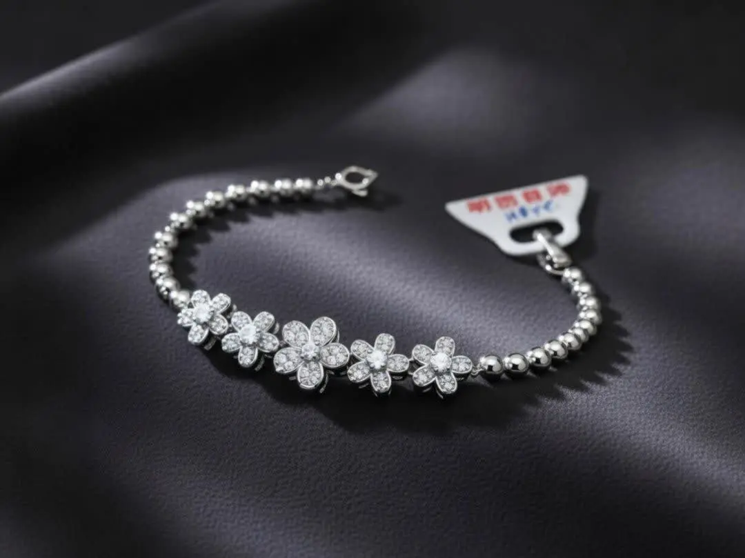 دستبند دخترانه و زنانه زیبا...