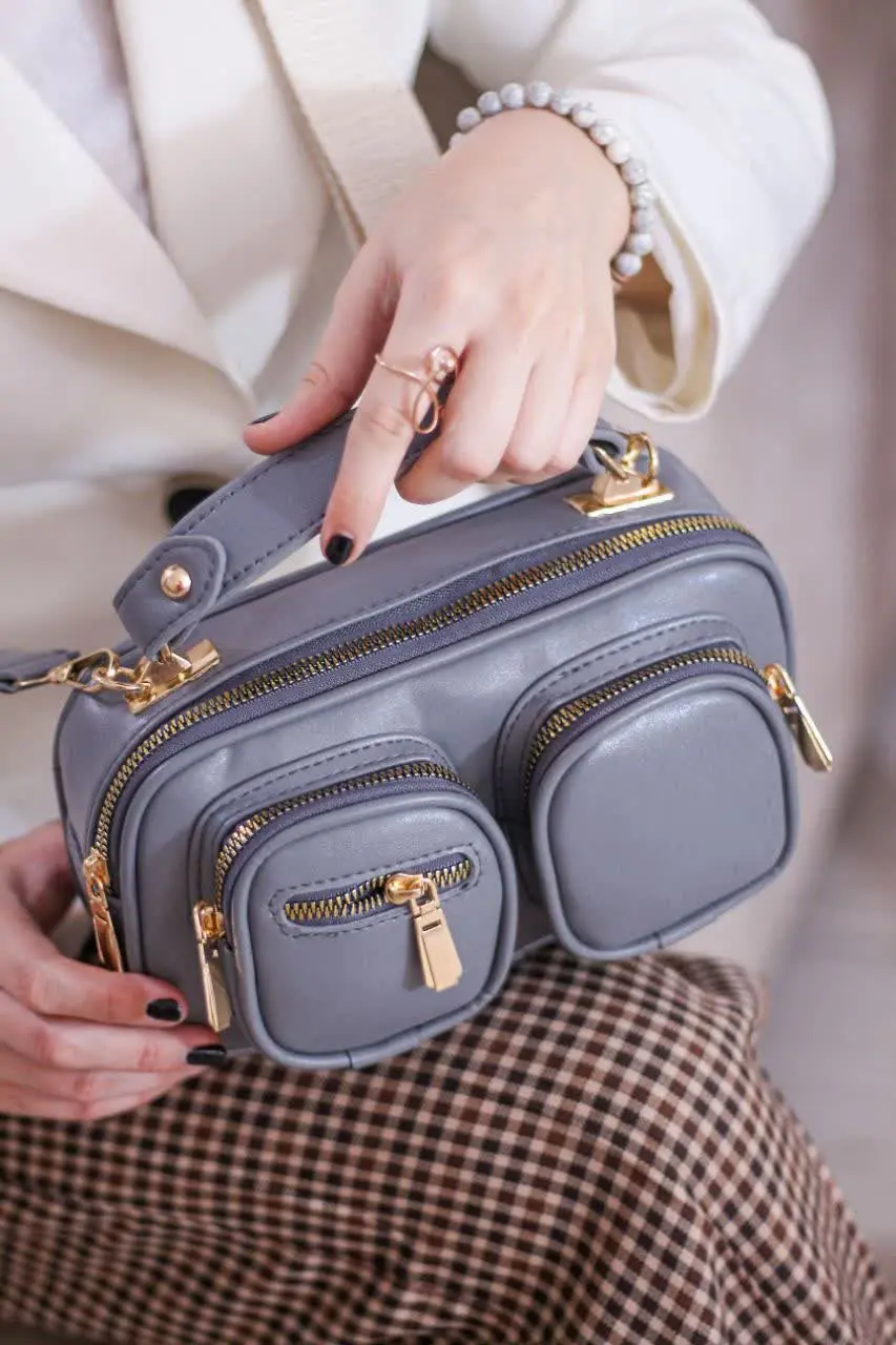 پاسپورتی پر جیب لکسوس 
