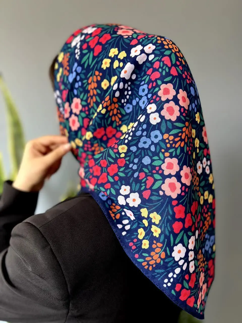 مینی اسکارف گل گلی منگوله دار🌼
