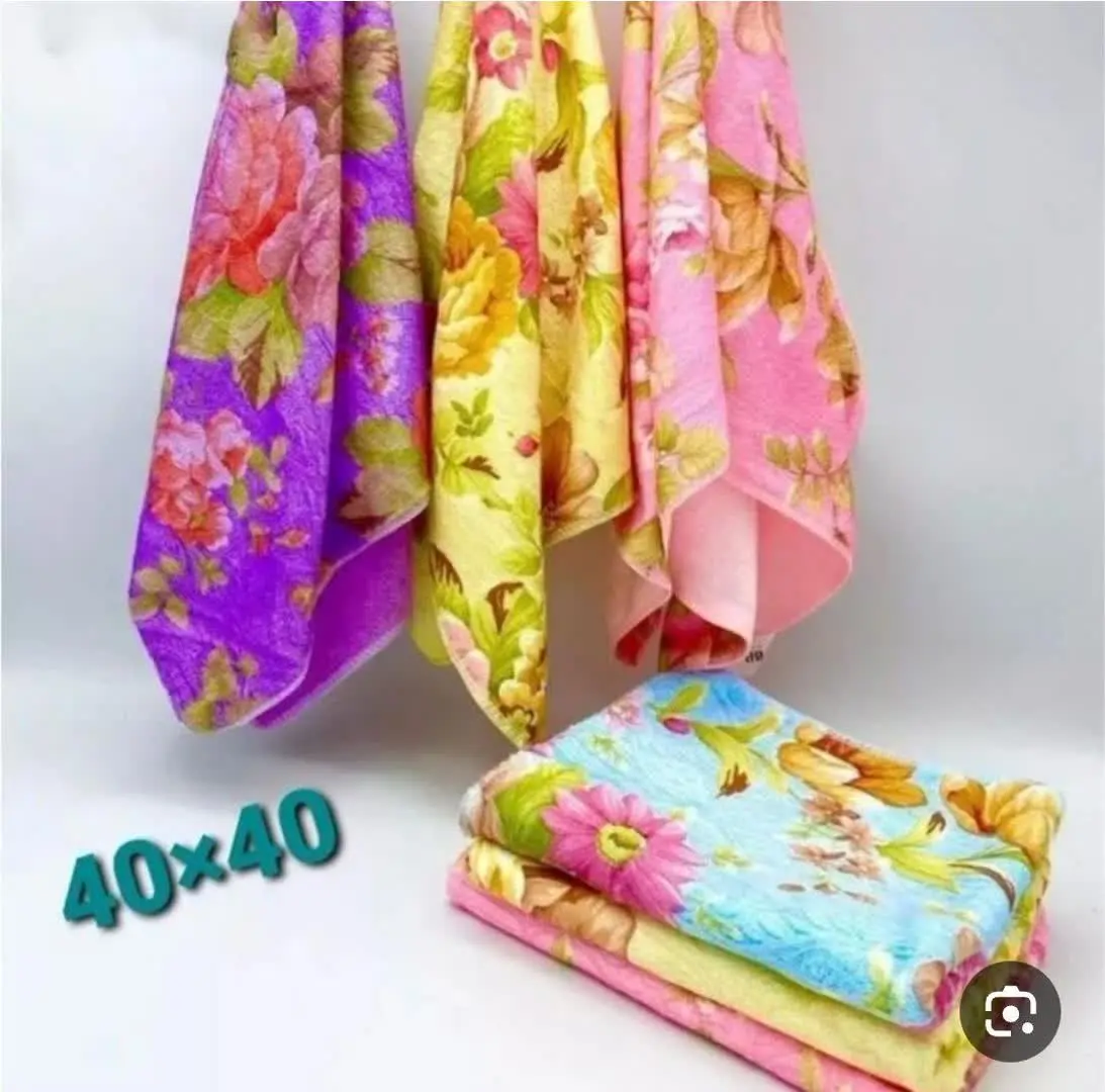 دستمال آشپزخانه گلدار واسه خانمای شیک پسند 😍😍
