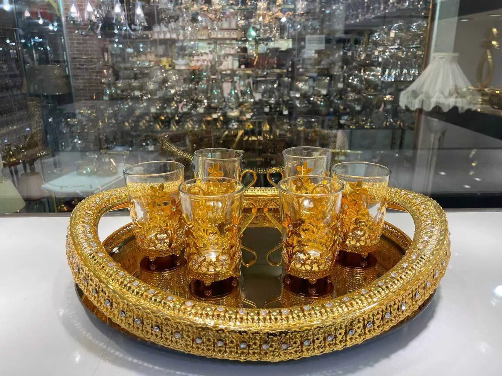 سینی طلایی 
