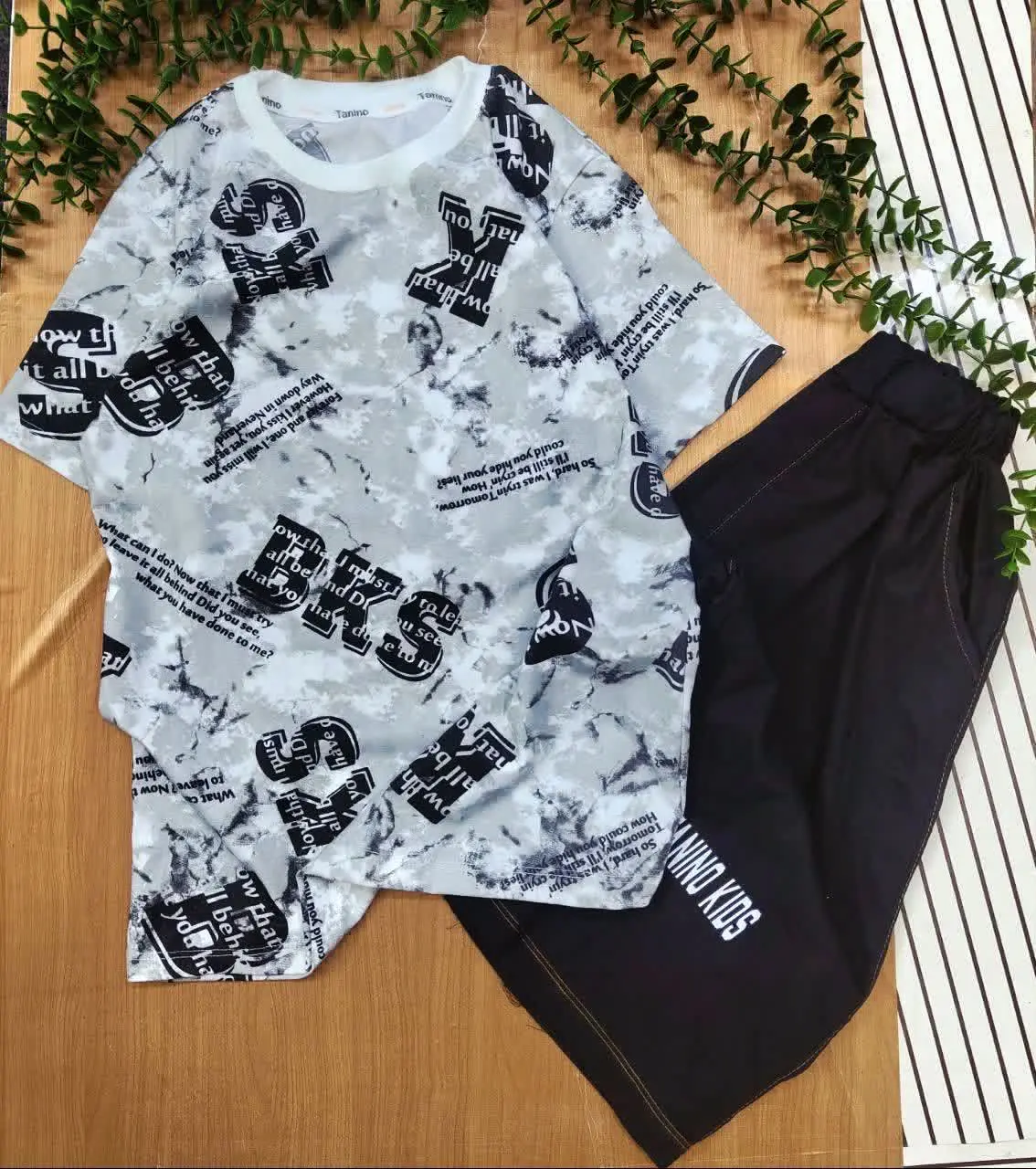 تیشرت و شلوارک بچگانه طرح k