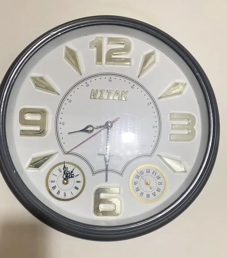 ساعت دیواری ابعاد ۵۰در۵۰ 
