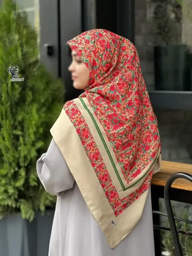 خوشگل‌ترین روسری گل گلی که میتونی داشته باشی همینه😍از ترکیب رنگش که دیگه نگم🌺
