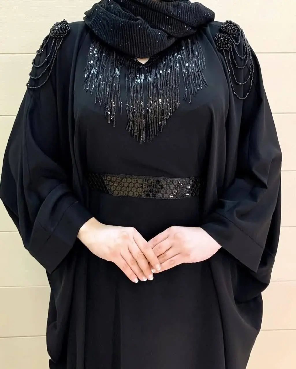 👚 نام: عبایی نورا
