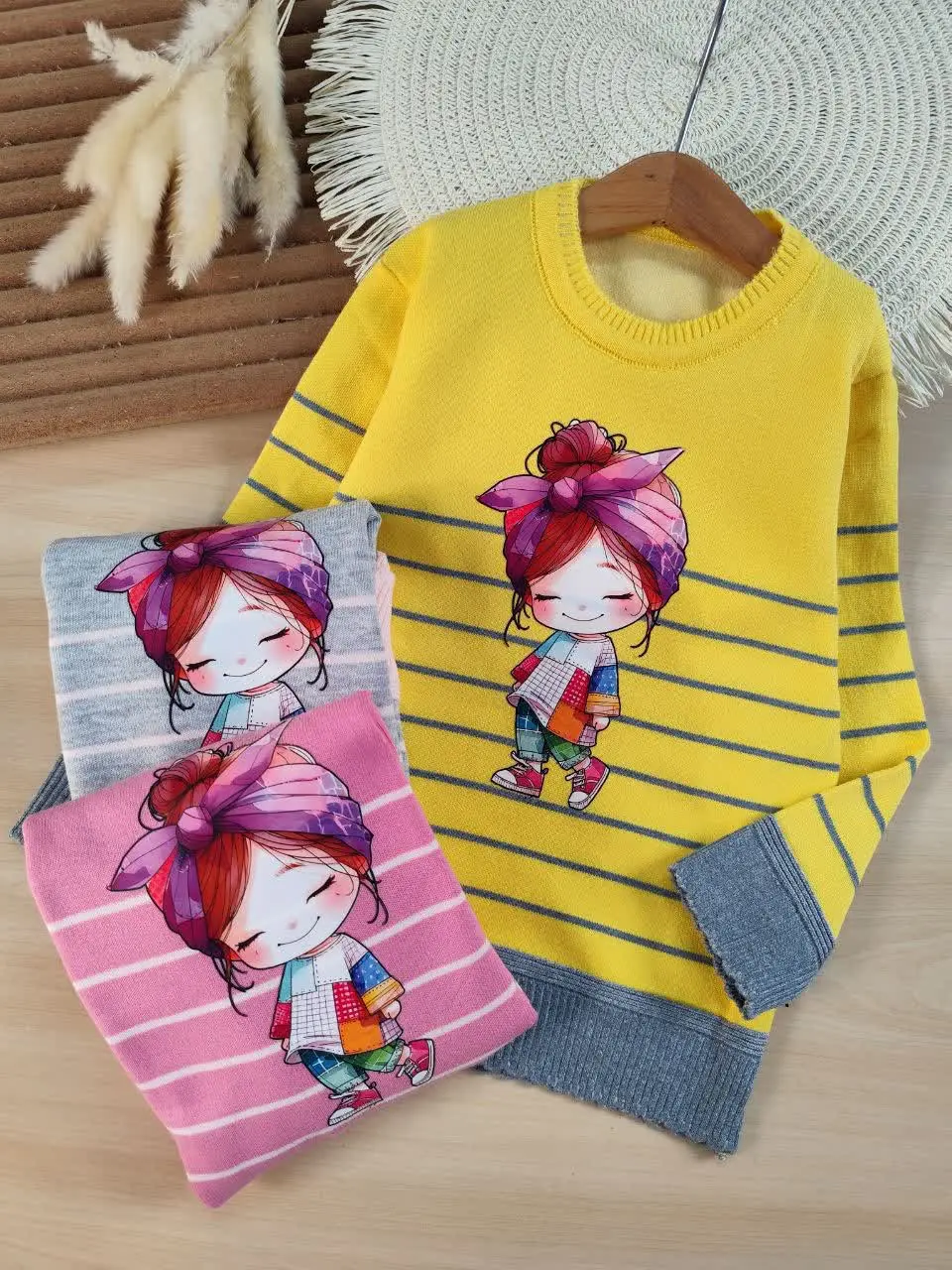 بافت راه راه دختر اسکارف