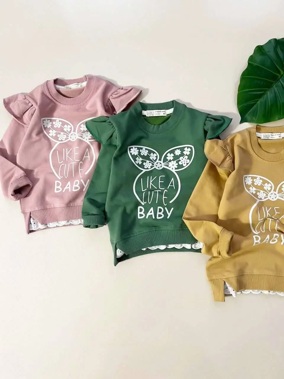 سه رنگ زیبا کرم سبز صورتی