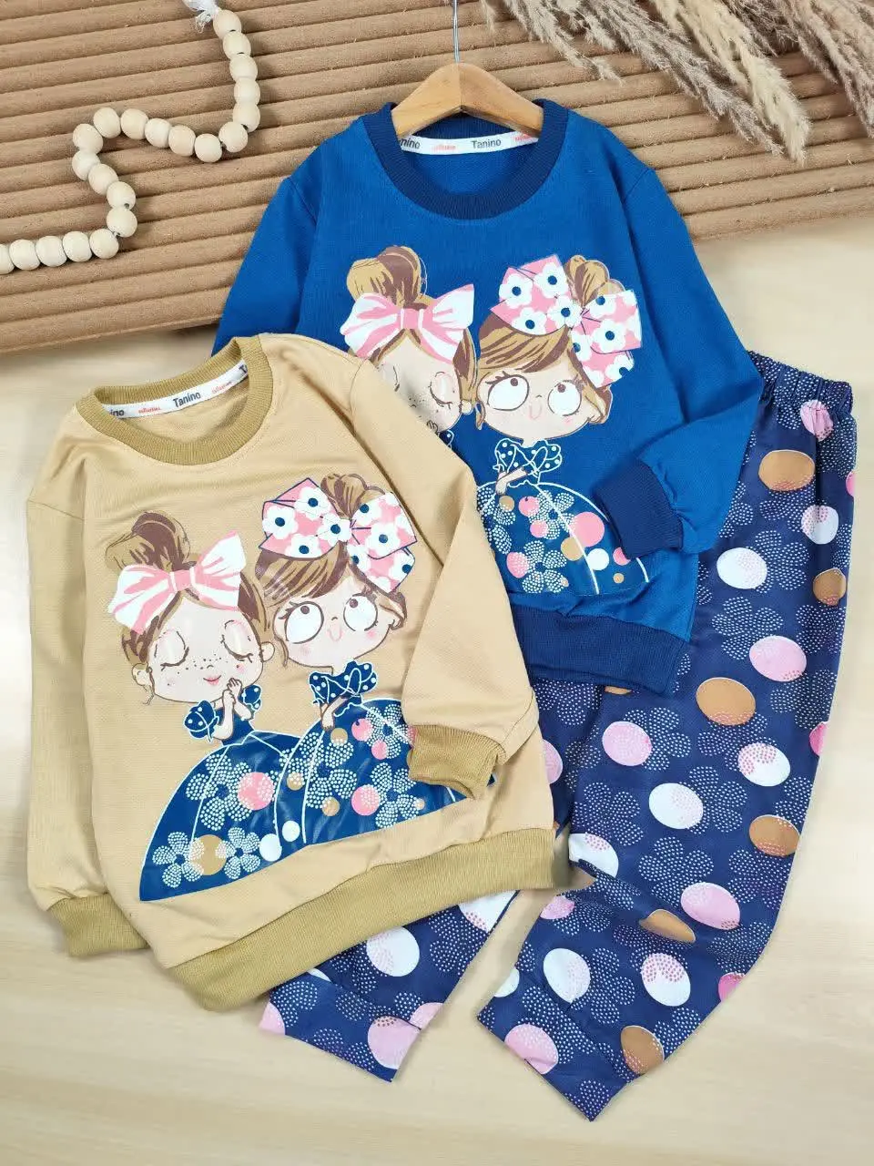 بلوز شلوار دخترای مو گوجه