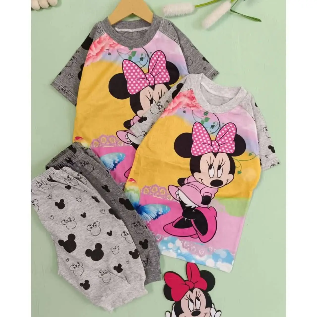 ابتدا عکس مدل درخواستی را به ادمین ارسال کرده و استعلام موجودی بگیرید
