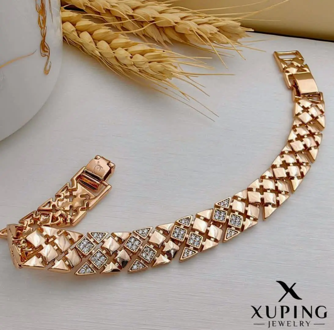 دستبند نگین دار طرح طلا از...