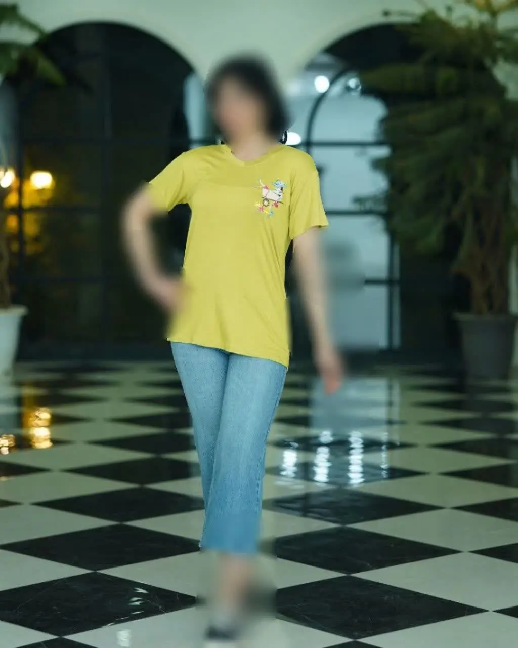 🌸 #تیشرت یقه هفت گلدوزی کالسکه
