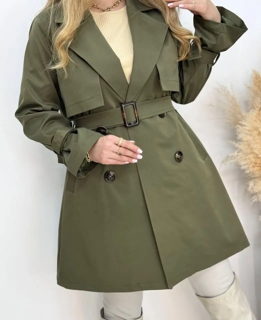 خفن‌ترین بارونی کوتاه قطعا همین مدله😍ازکیفیت و تنخور بینظیرش نگممم که تا نرسه دستتون متوجه نمیشید چقدباکیفیته🤌🏻
