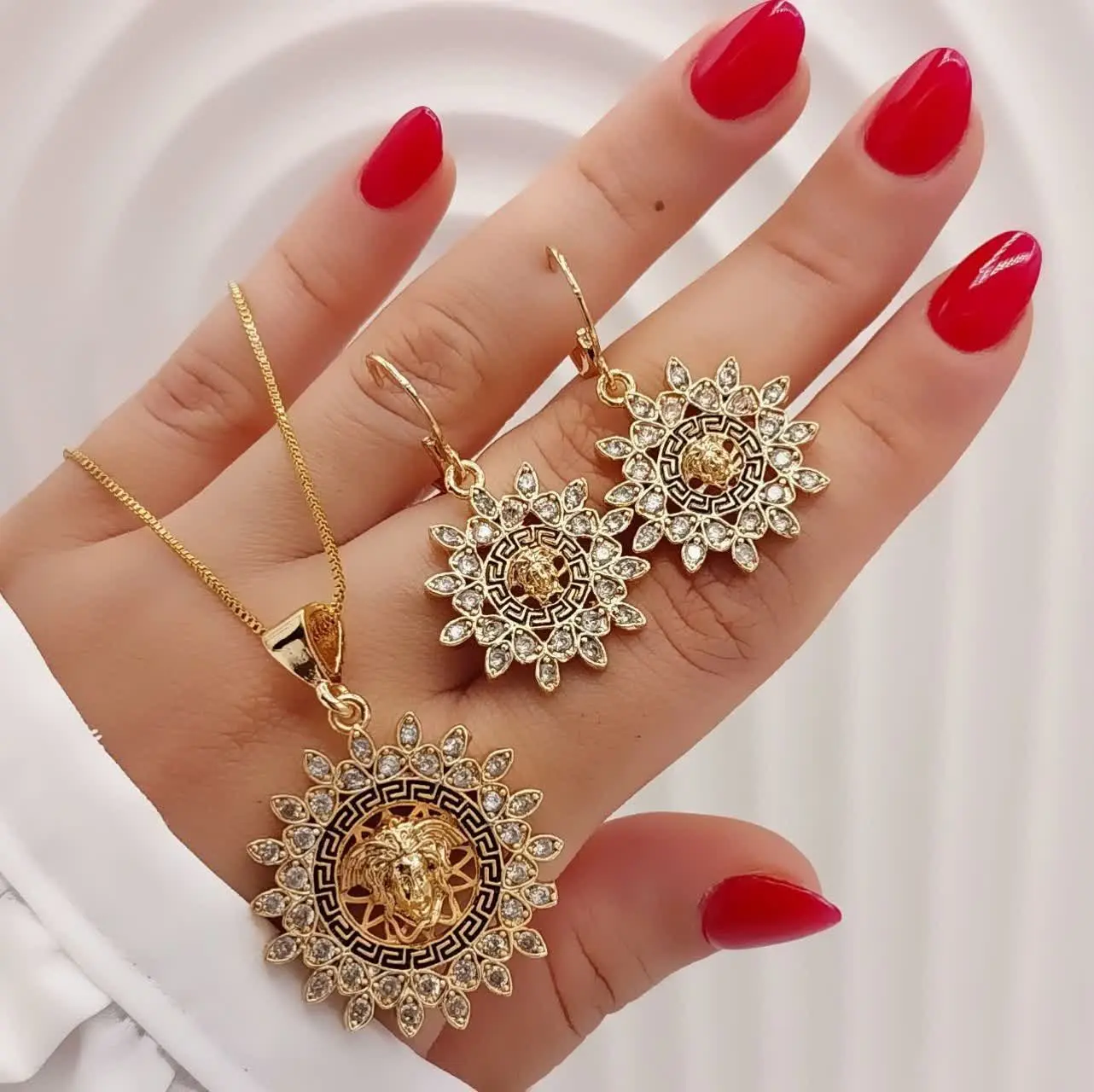 نیم  ست ورساچه فول نگین جدید✨💥