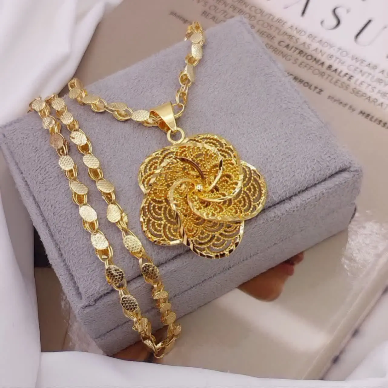 #پلاک بدون زنجیر طرح طلا کد ۱۶۹۹
