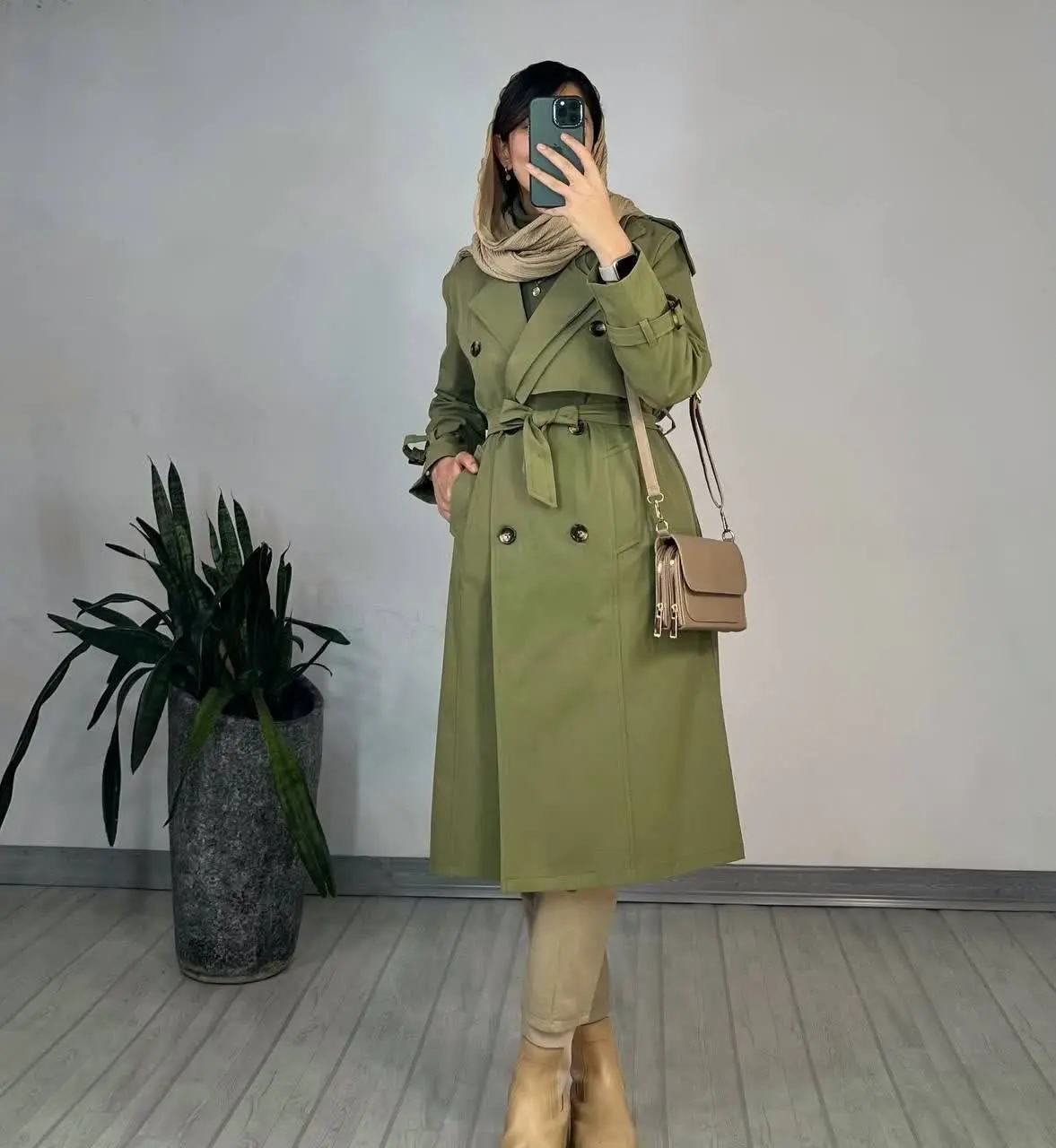 🍂نام: مانتو بارونی چشمک