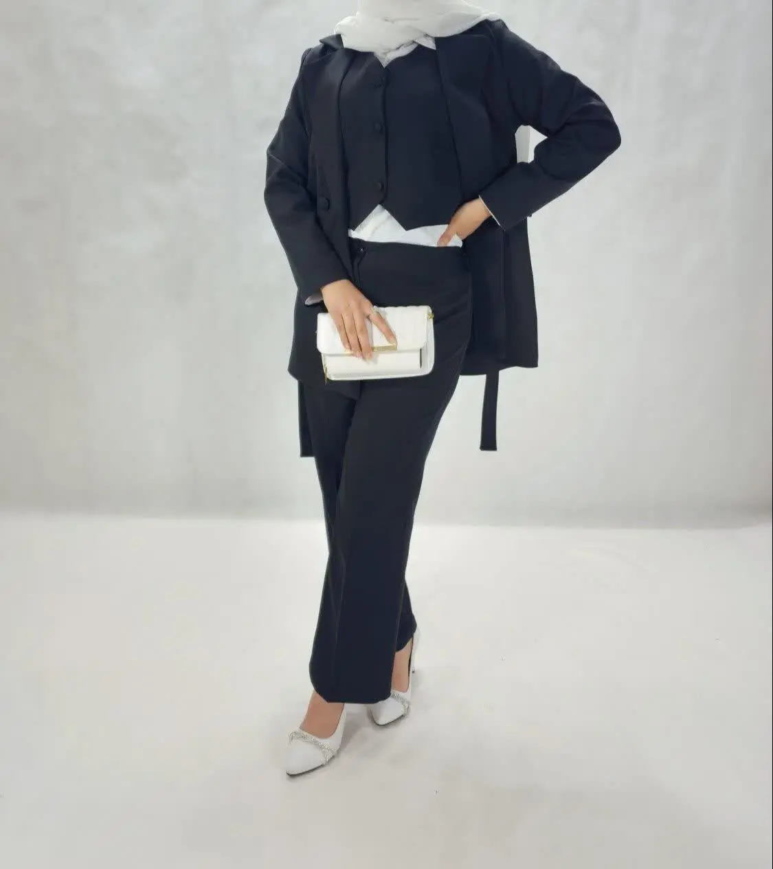 👚 نام: سه تیکه مزونی سلنا
