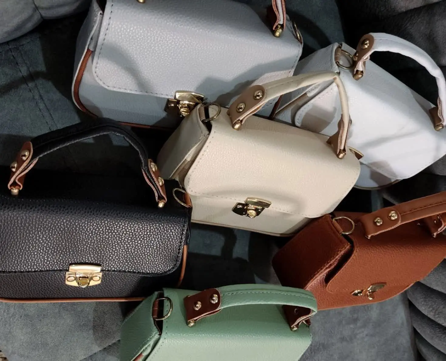 🌸🍃نام: کیف قفلی پلاس
