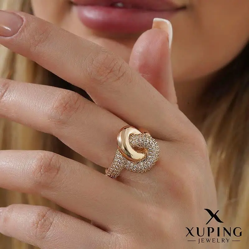 انگشتر گره نگین دار از برند...