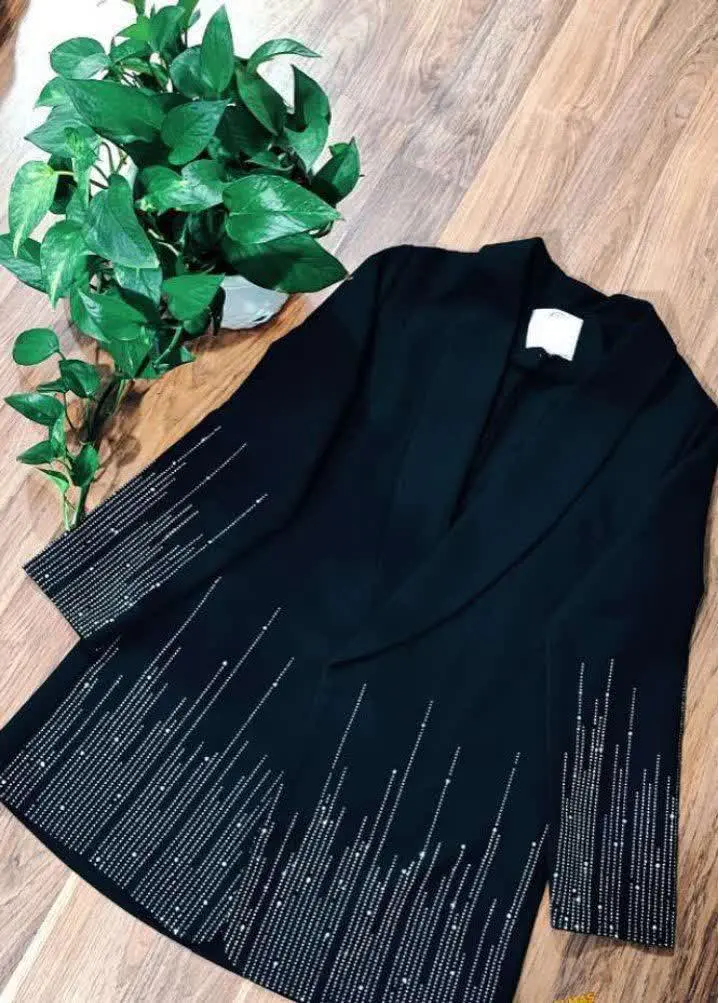 و جلوی کت هم غزن دار طراحی...