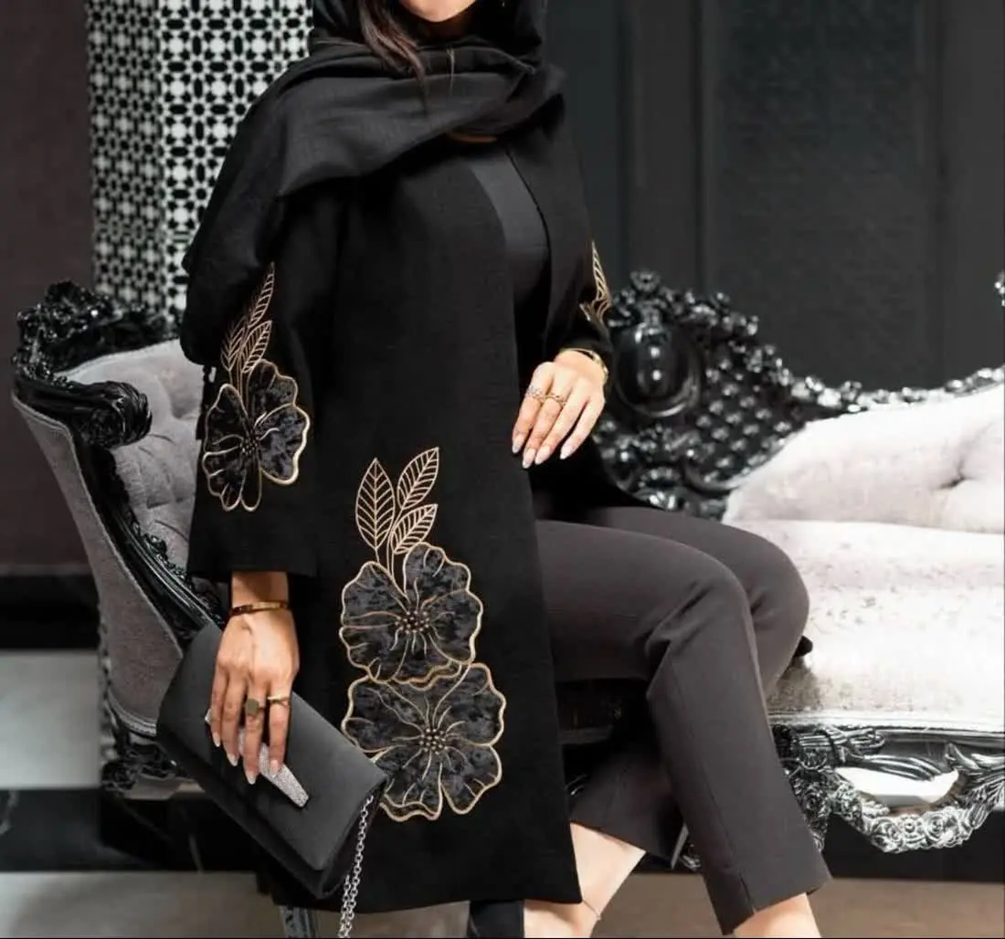 👚 نام: مانتو گلرخ