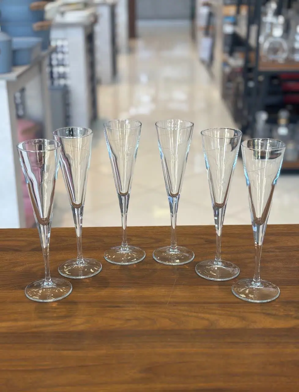 گیلاس ۶ تایی شیپوری V-line...