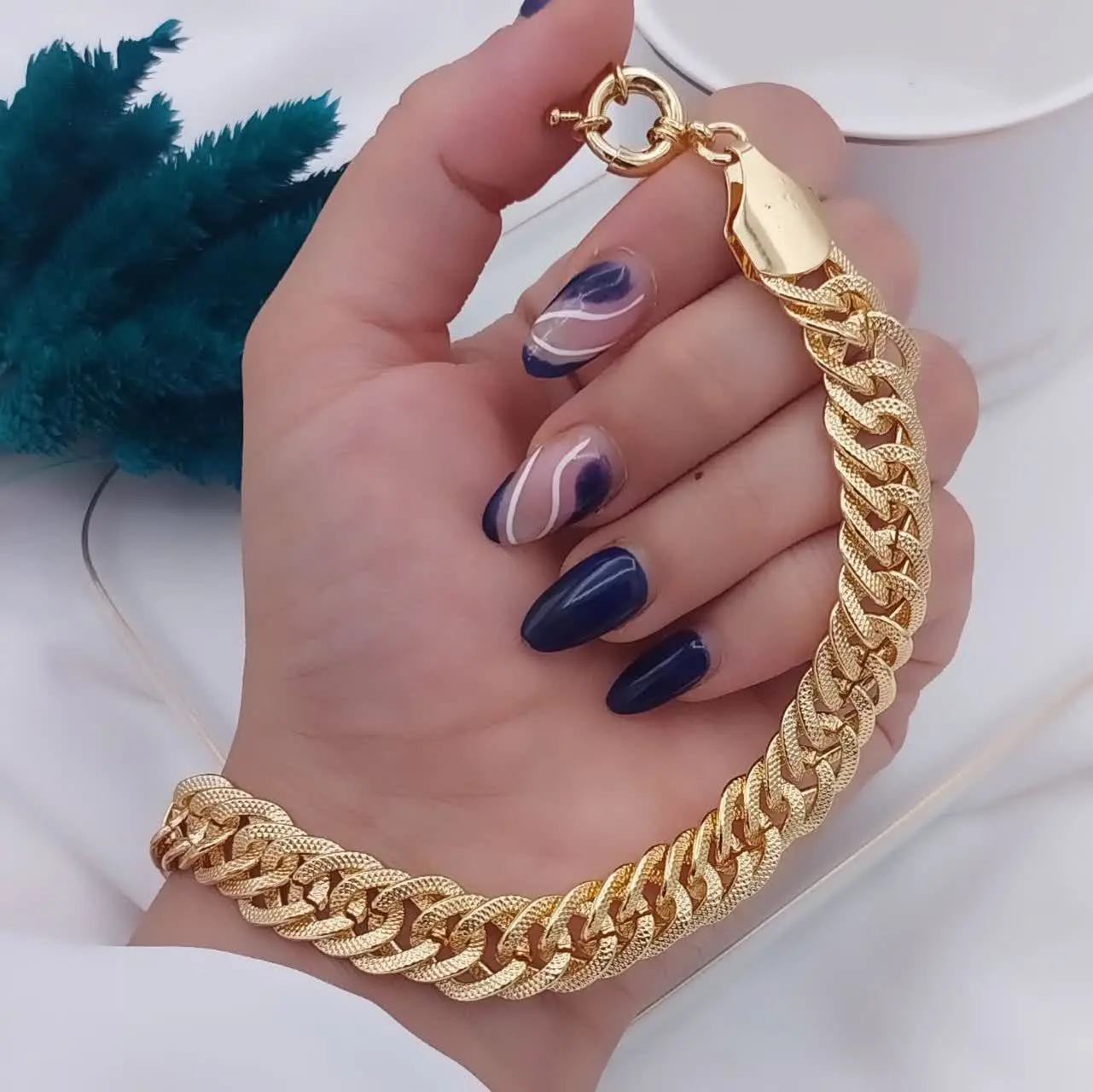 #دستبند طرح طلا کارتیر جدید😍
