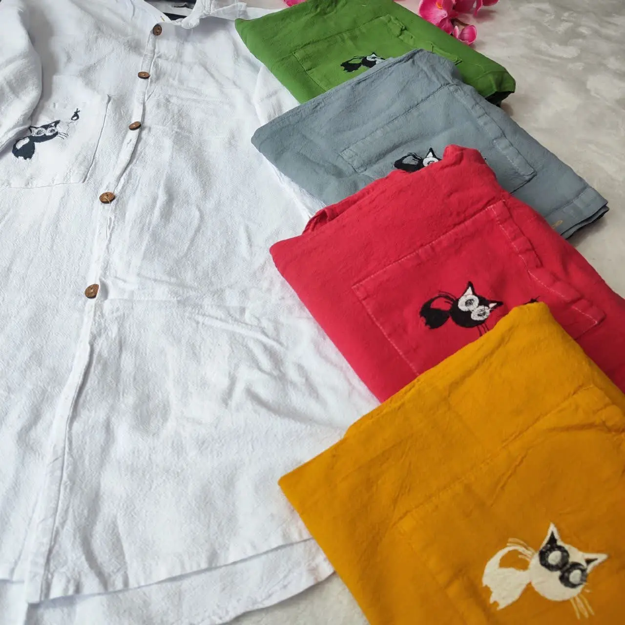 🌸 نام: شومیز گربه 
