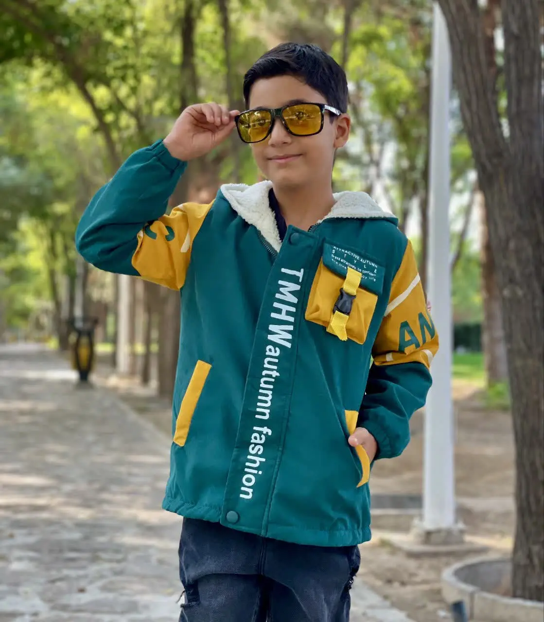 سویشرت پسرانه پشت جیب
