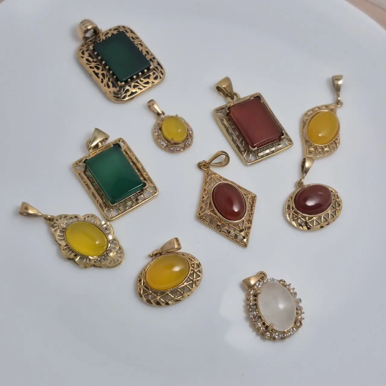 موجودی پلاک  های عقیق با