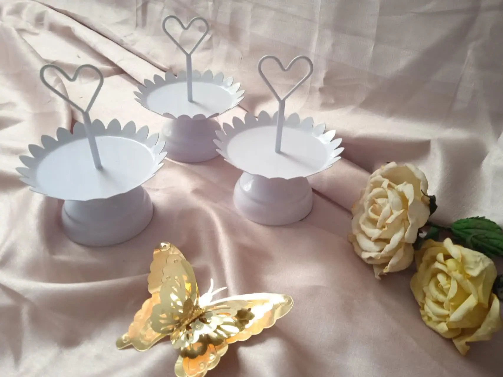 موجودی سه تا سفید