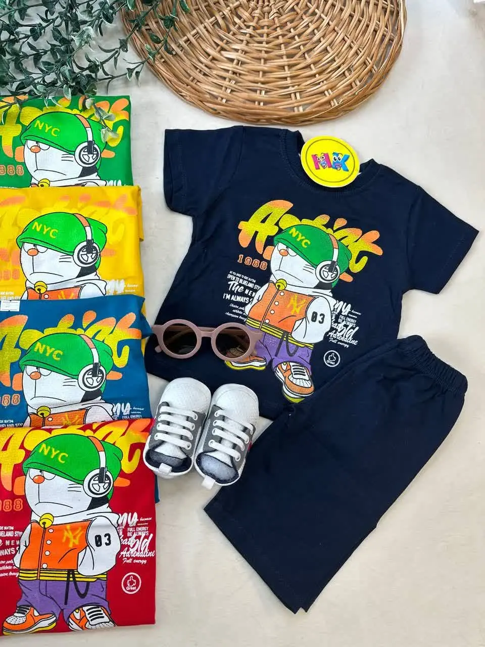 تیشرت شلوارک طرح گربه Artist نوزادی و کودک کد ۱۱۰۲۷ 
