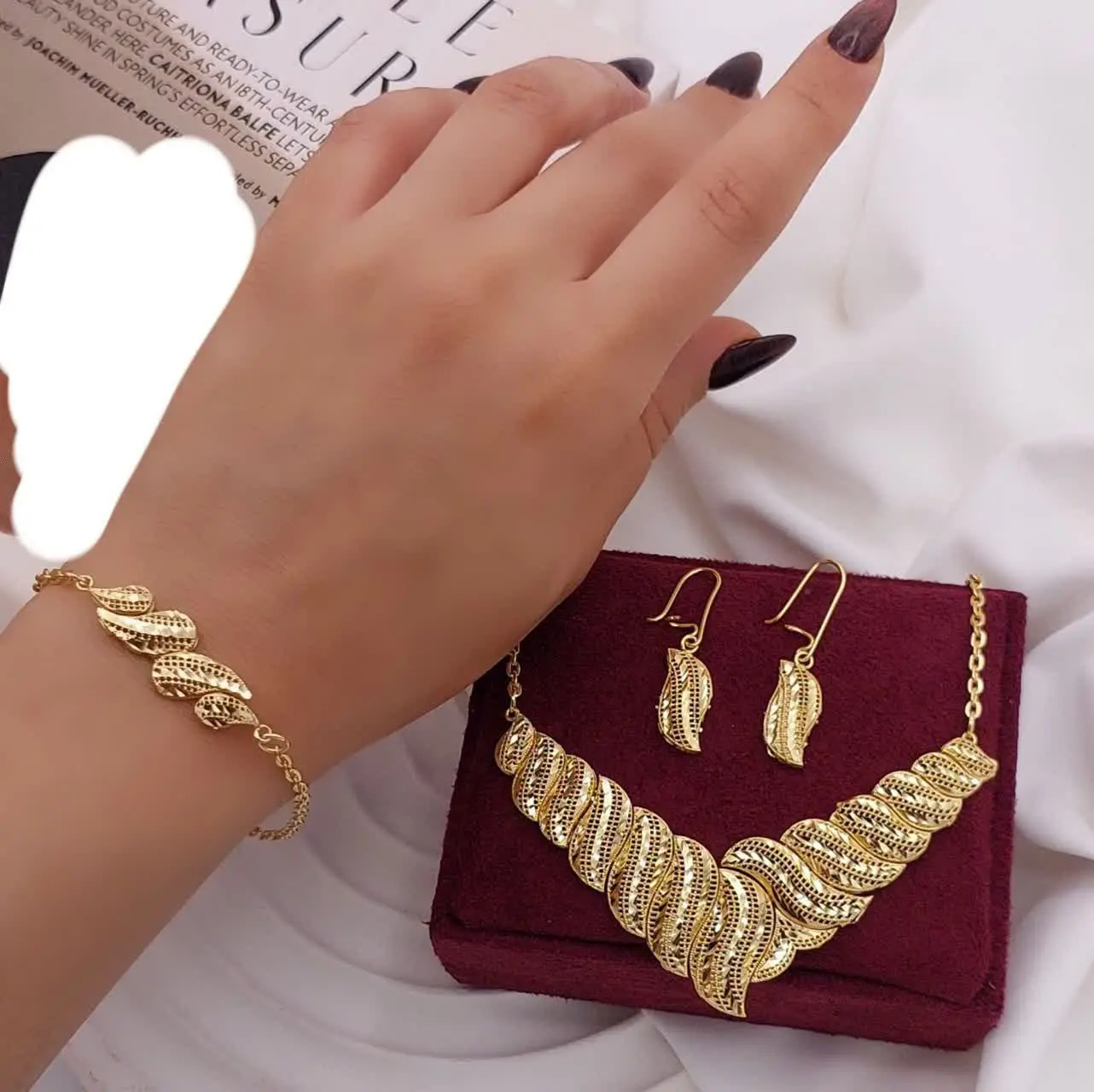 #سرویس عروس مدل خامه‌ای تراش شیک و خاص آبکاری طلا قیمت فروش: ۴۶۰تومن ارسال ۵۰