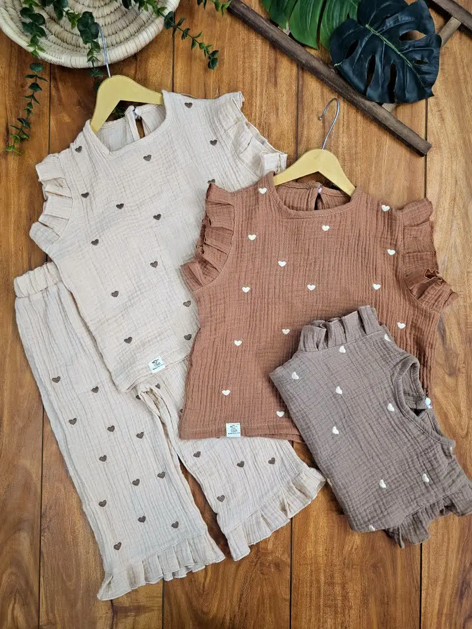 تاپ و شلوار گلدوزی
