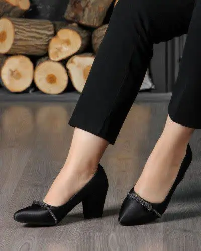 ۶ سانت ساتن
