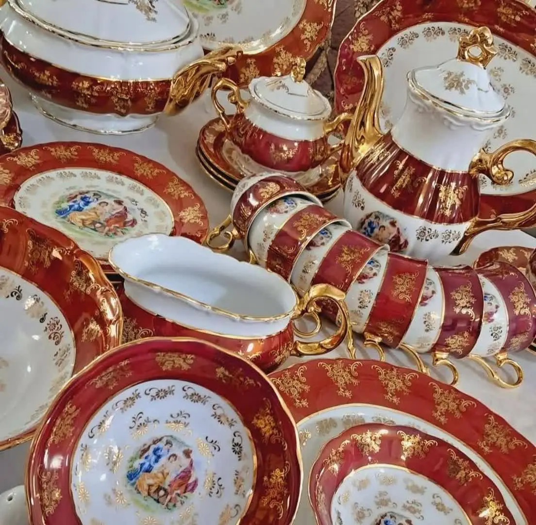 سرویس ۱۲ نفره مناسب جهیزیه بسیار خاص و خاااص 
