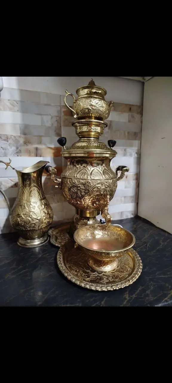 همراه سینی و کاسه و  پارچ