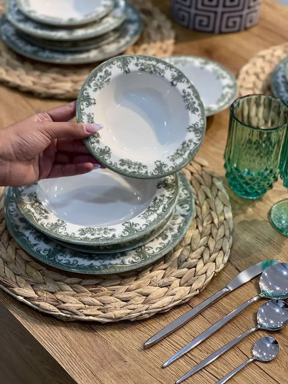 ۶ عدد بشقاب پلو خوری