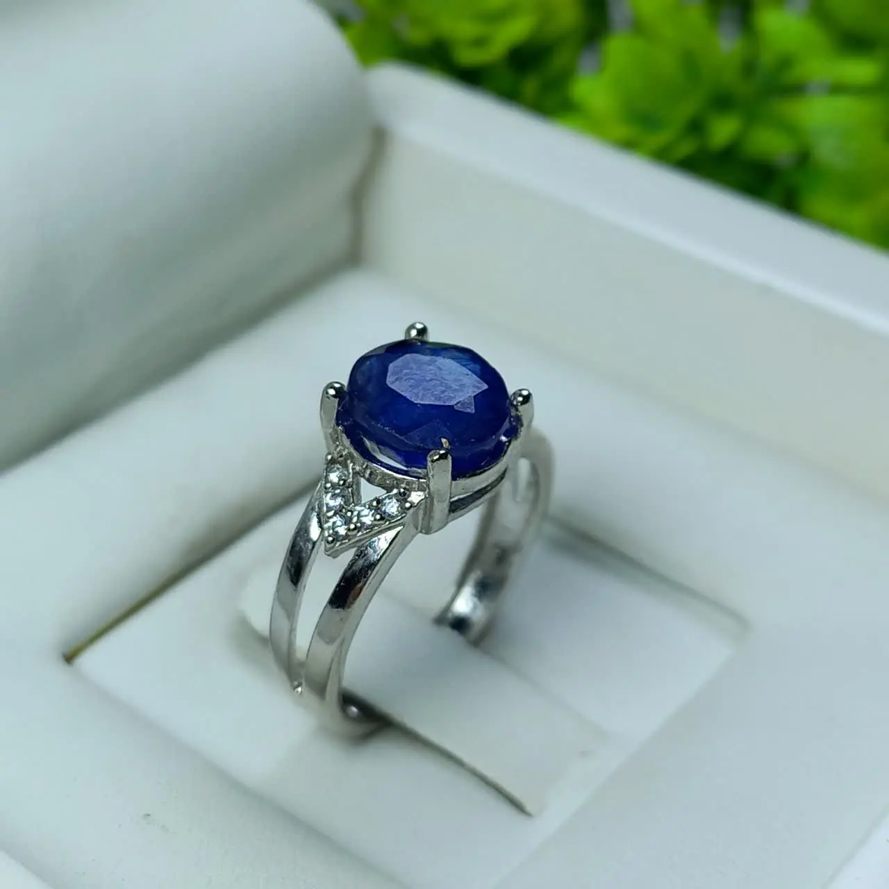 ✅انگشتر زنانه #یاقوت_کبود💜
