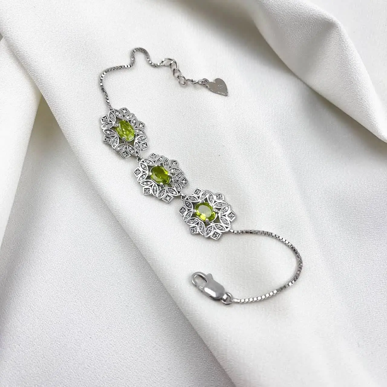 💎 دستبند نقره زنانه با آبکا...