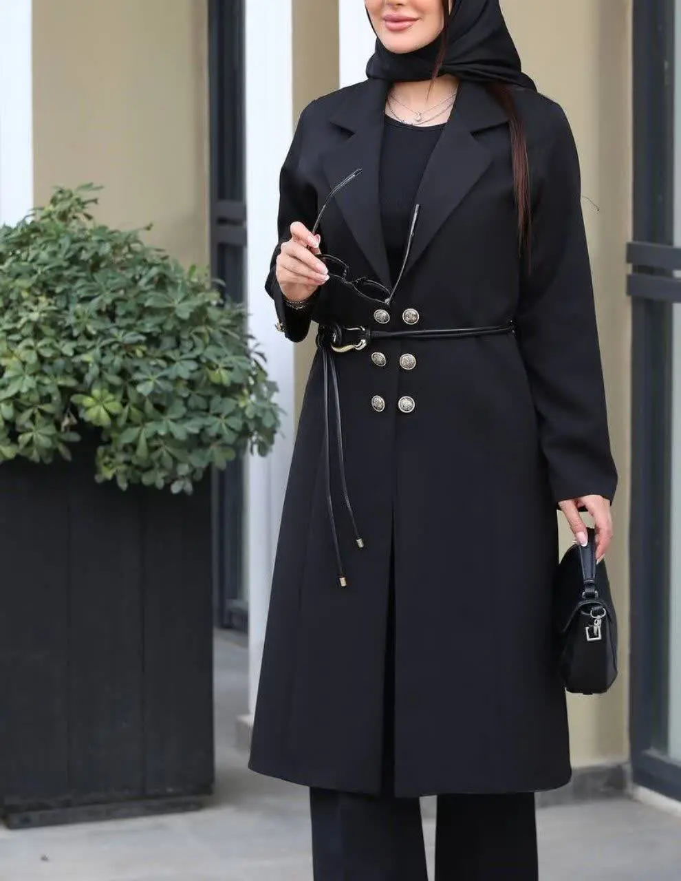 اینم یه مانتو کتی بلند و شی...