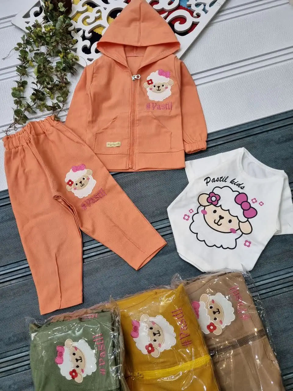 🇮🇷🧥🧶👗👚👔🎽👕👖💎
