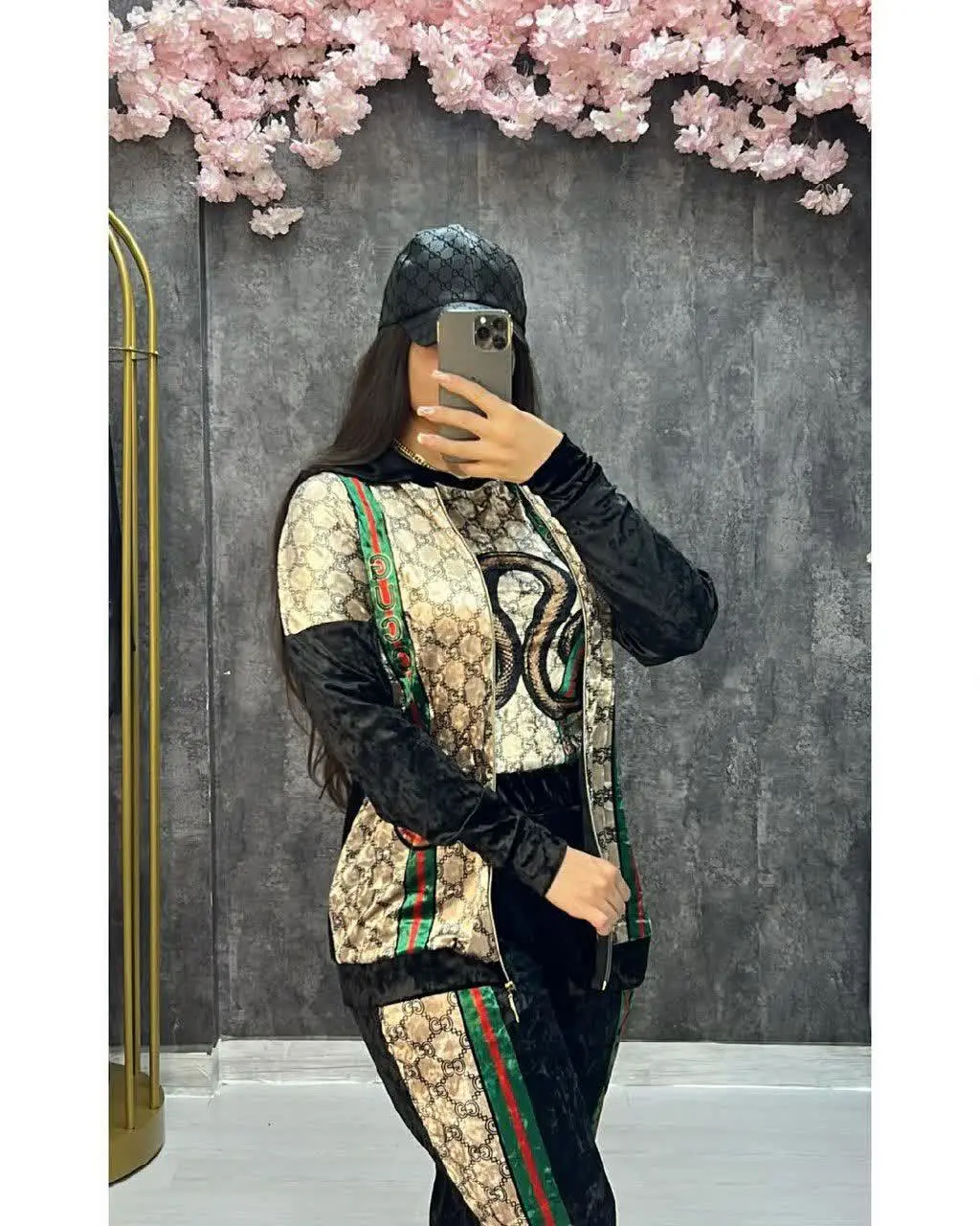 ست سه تیکه تاپ و شلوار و سوییشرت در پنج طرح زیبا ⚜️
