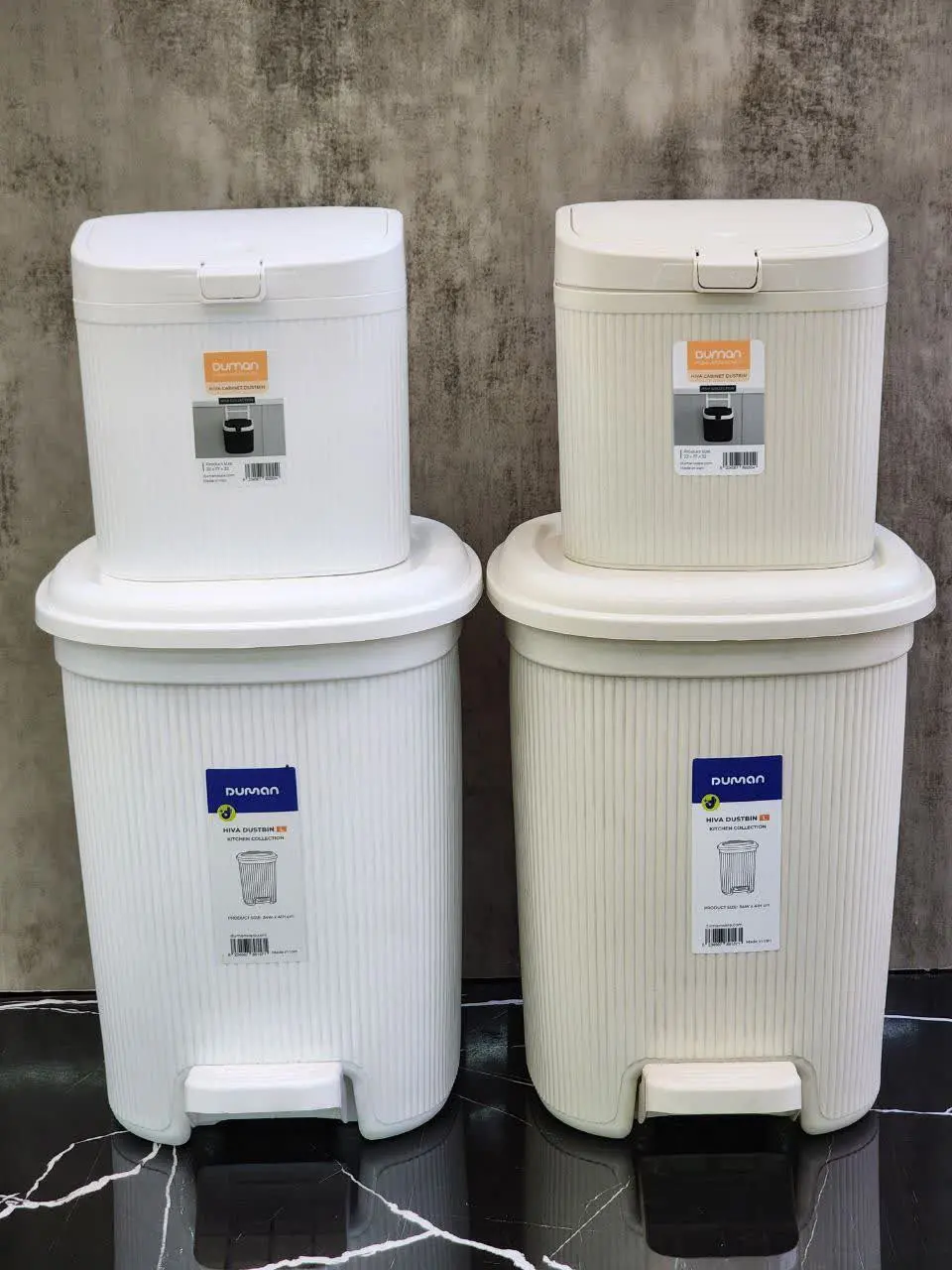 در رنگبندی کرم، سفید، طوسی