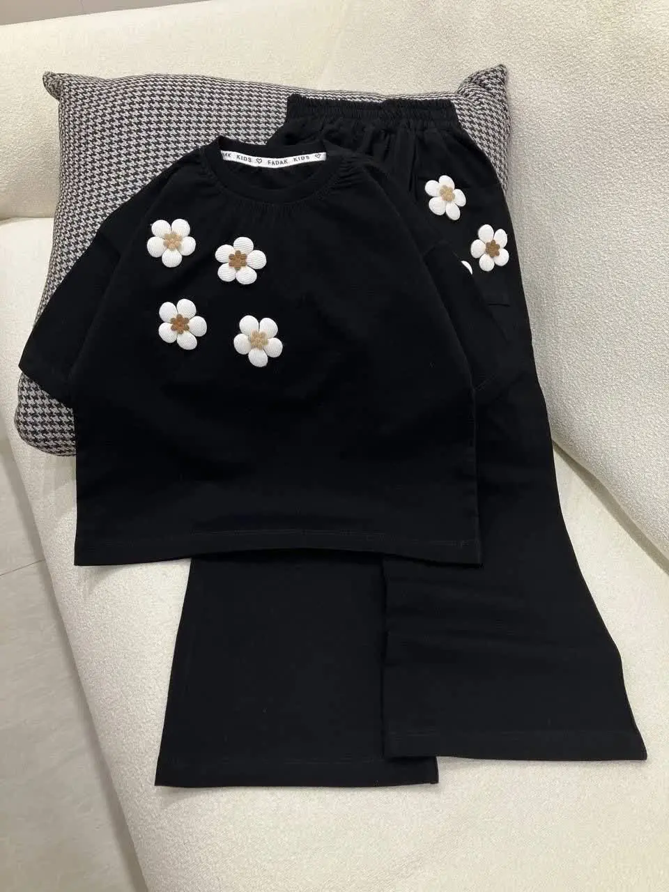 اینم یه کار محرمی خیلیییی خوشگللل واسه گل دخترامون😍😍
